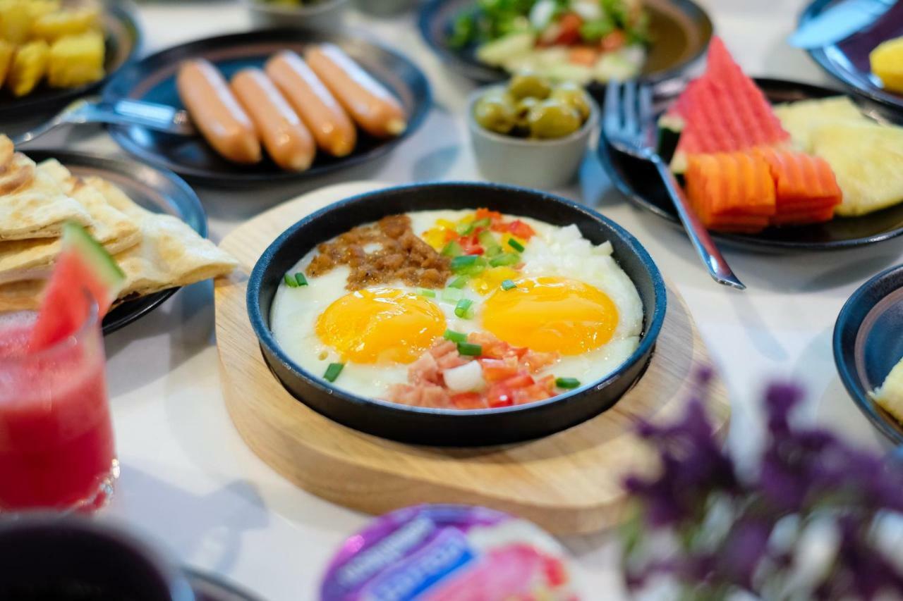 Aspira Skyy Sukhumvit 1 Отель