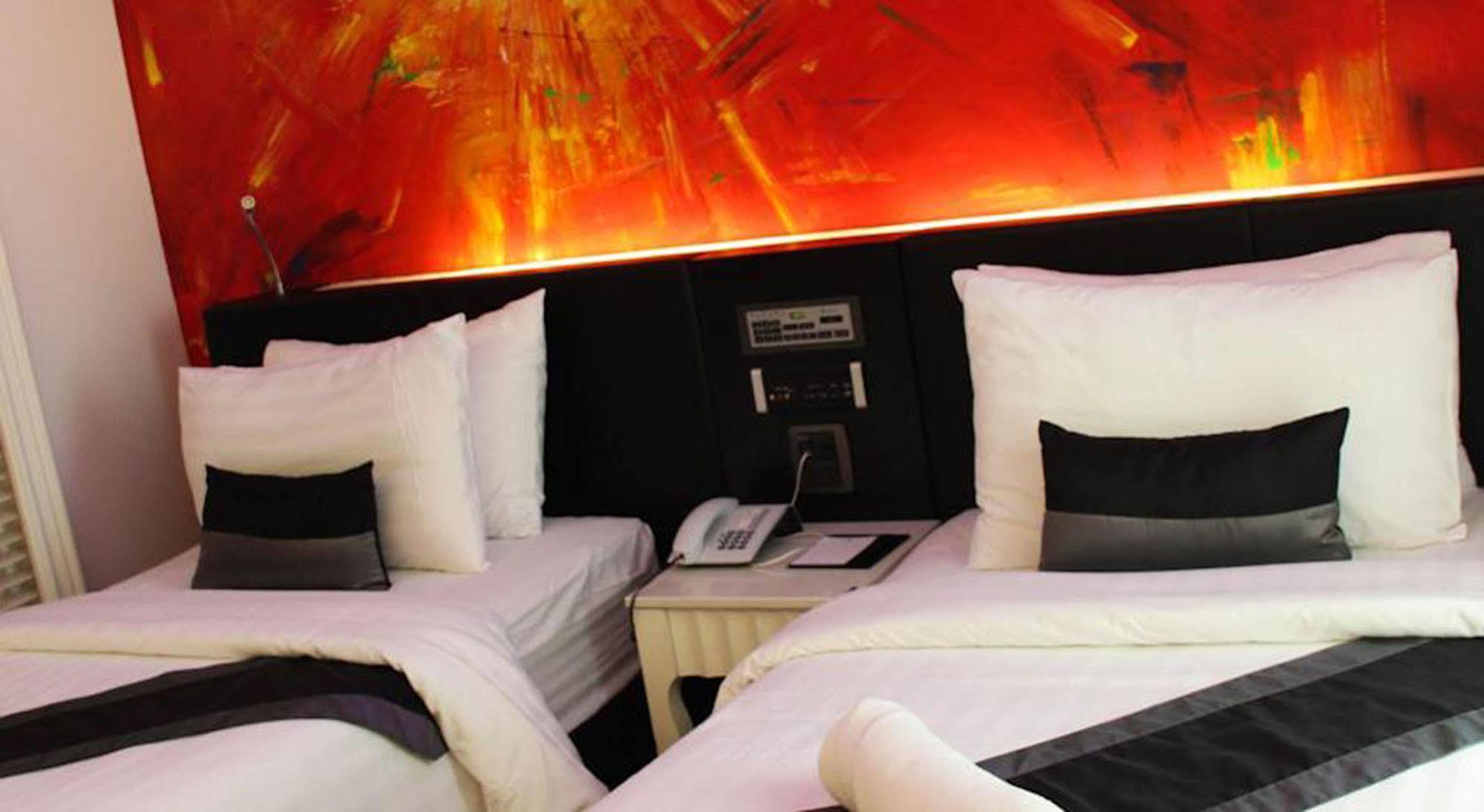 Aspira Skyy Sukhumvit 1 Sha 4*